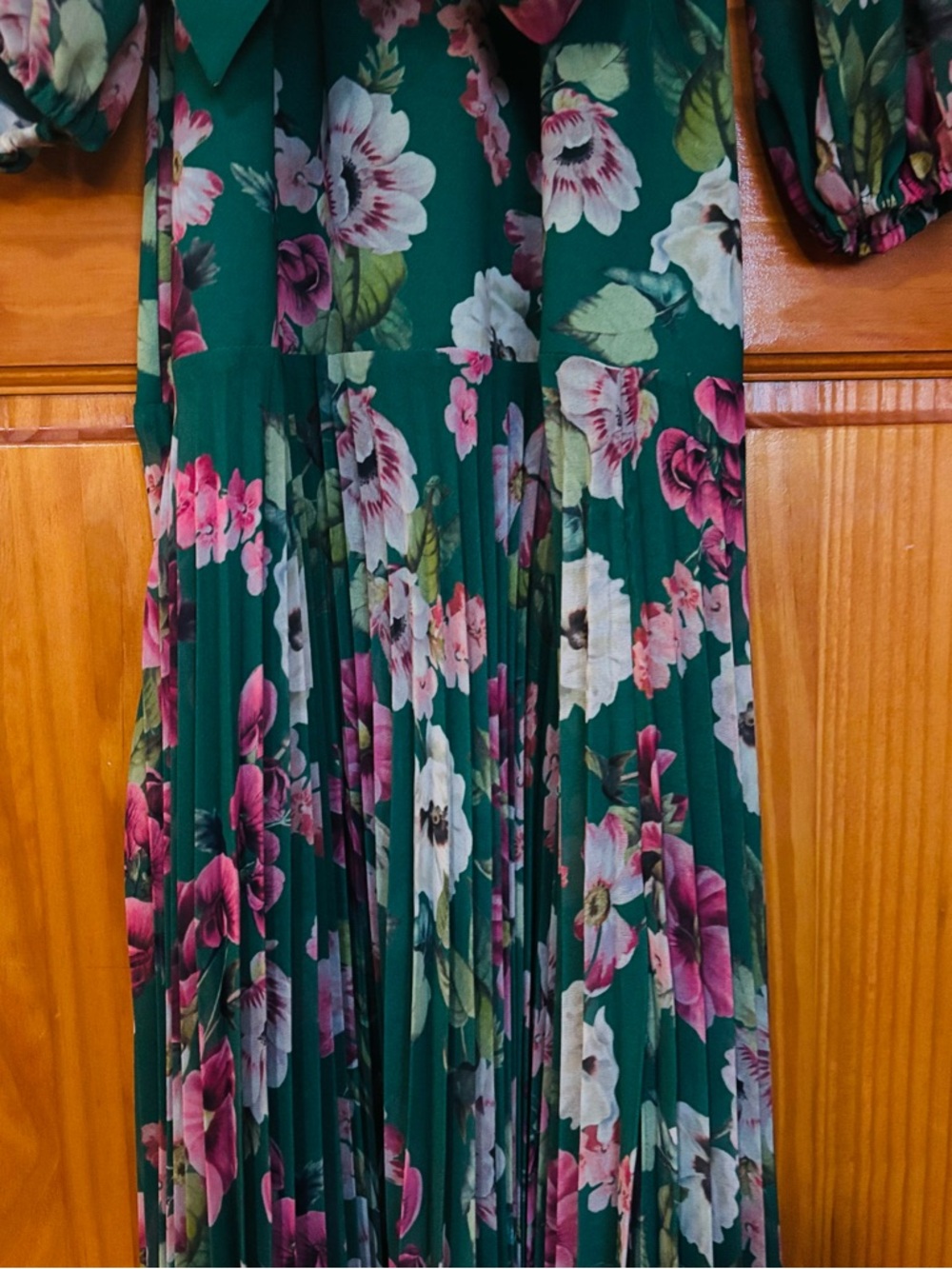 Bardot Green Floral Maxi Dress with Belt - Picture 7 of 7